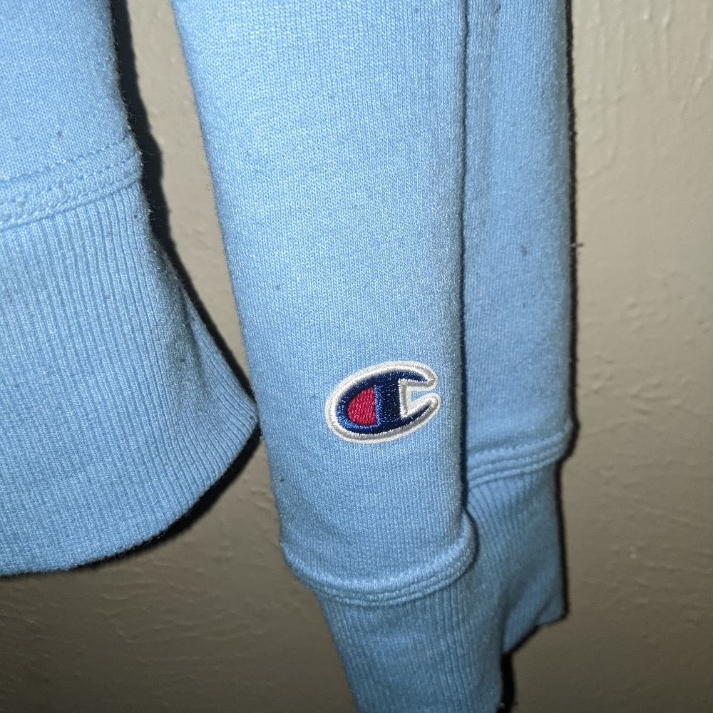 Champion hoodie - Picture 2 of 4